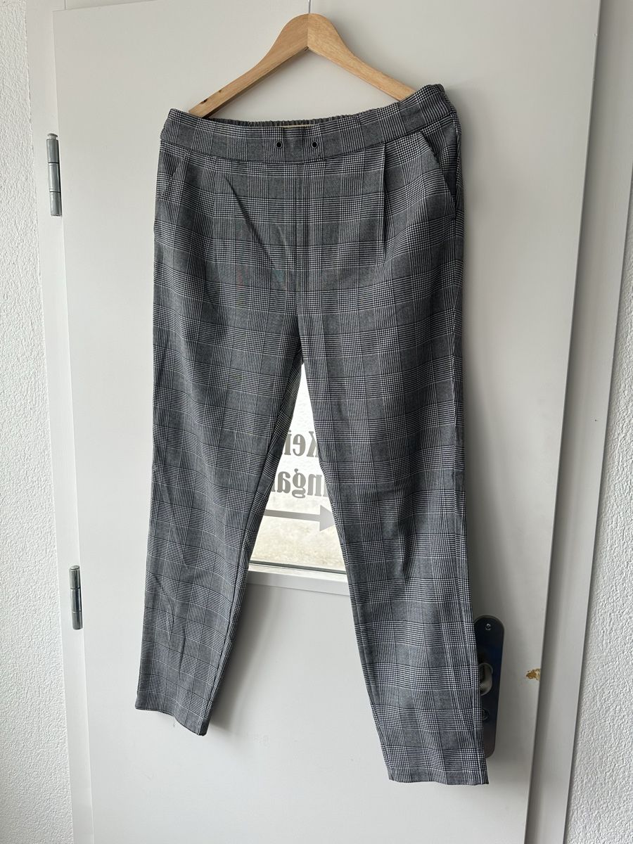 Vero Moda Hosen: Stoffhose kariert Gr L Länge 34 Vero Moda – Gebraucht aus Unterengstringen von Homeseller