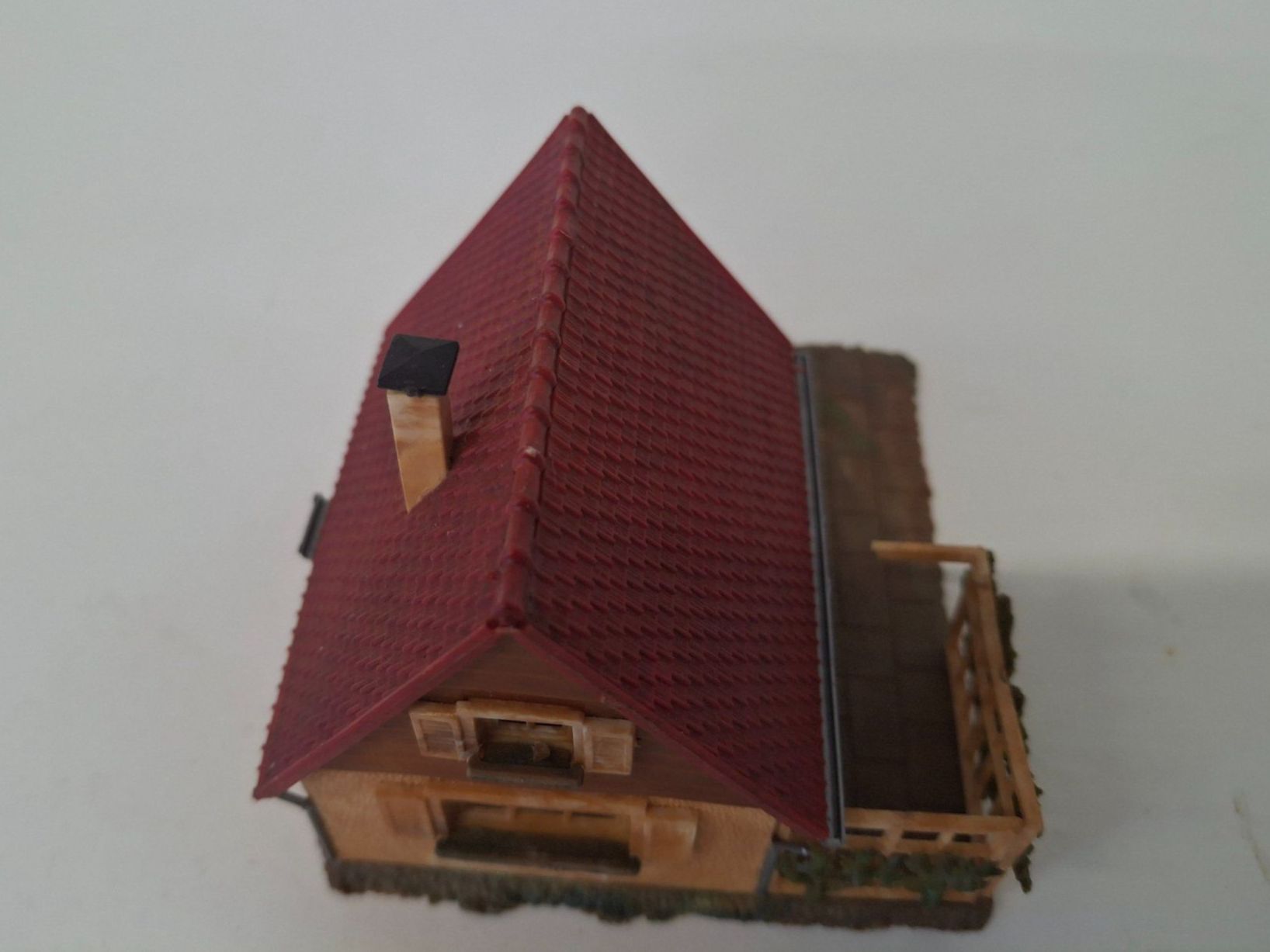 Modelleisenbahnen: Modellbau Wohnhaus mit Garten – Gebraucht aus Reichenburg von AK307 4