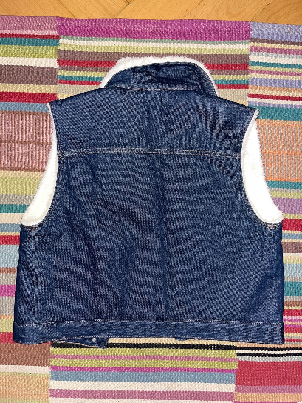 H&M Gilet & Giacche senza maniche: H&M Divided Jeansweste mit Teddyfutter – Nuovo e nell'imballaggio originale da Biel/Bienne venduto da Meersalz01 1