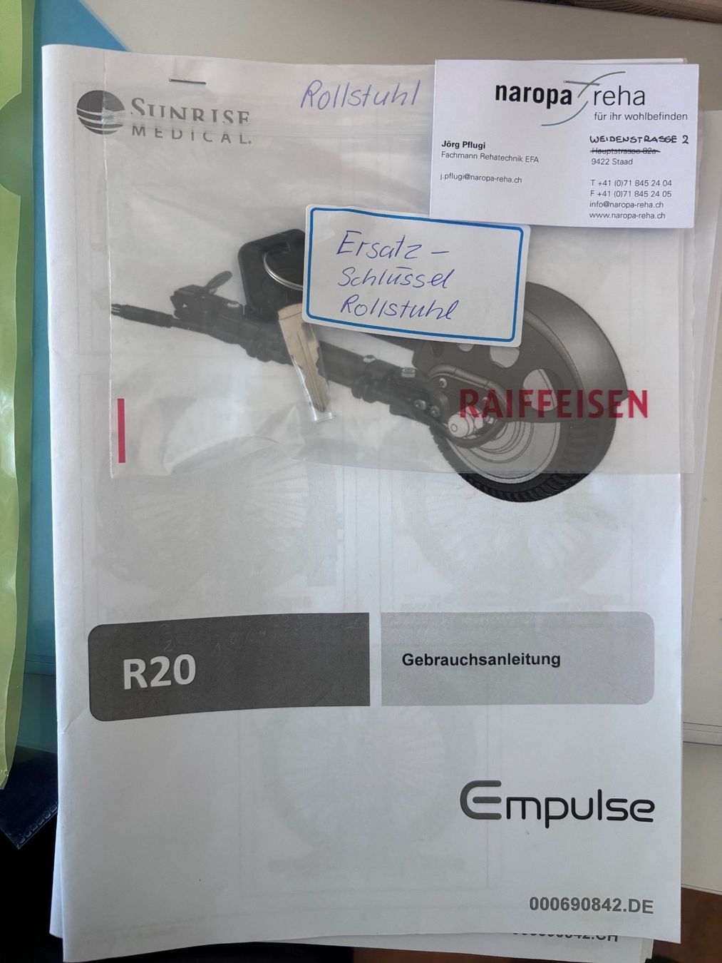 Sedie a rotelle: Breezy Basix Rollstuhl mit Empulse R20 Schiebehilfe – Usato da Kriessern venduto da PapaQ 5