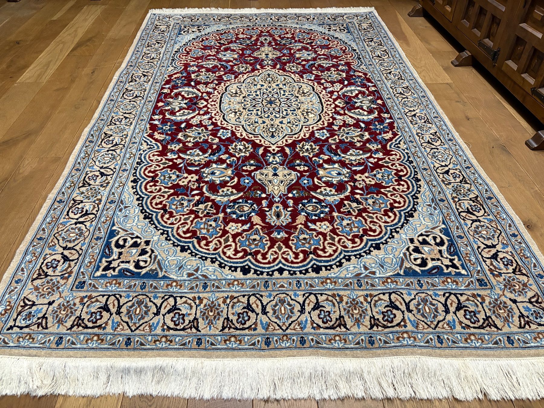 Nain Tappeti: Der Edle Nain Perserteppich / Seidenteppich – Usato da Bennau venduto da Mayer_Carpets