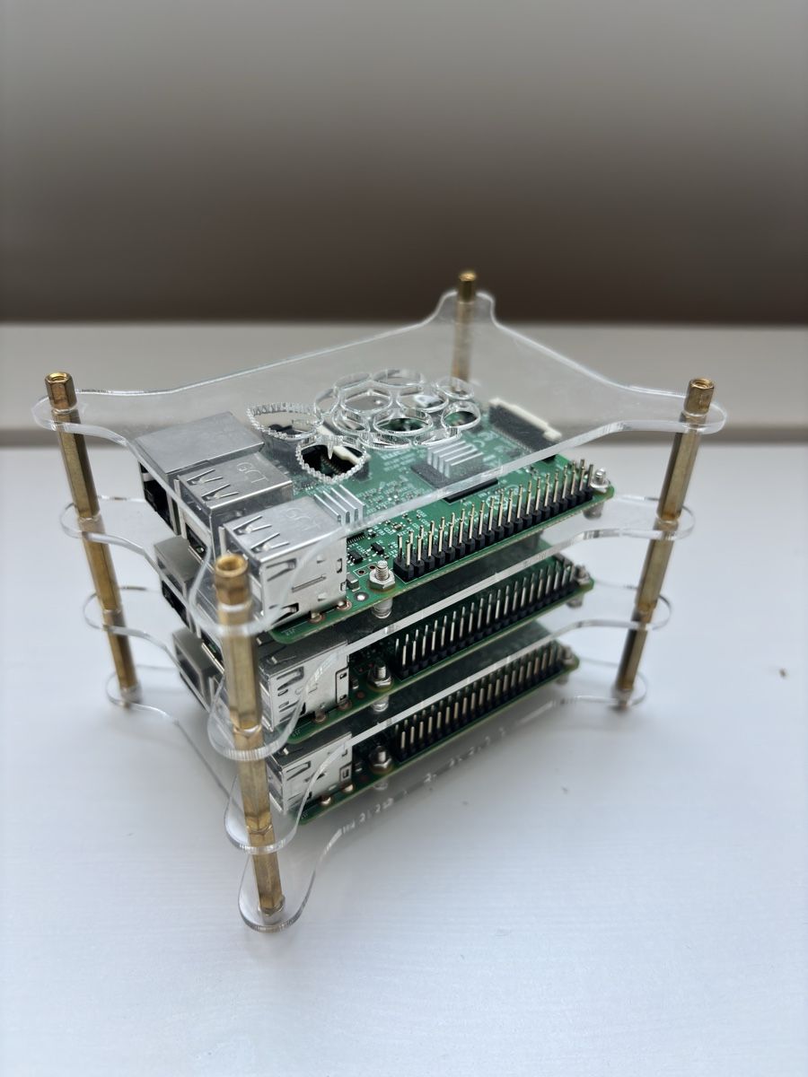 Raspberry Pi PC: Raspberry Pi 3 (x2) and Pi 2 Cluster, 3 Nodes, Acrylic Case – Usato da Basel venduto da pp5_dg76 1
