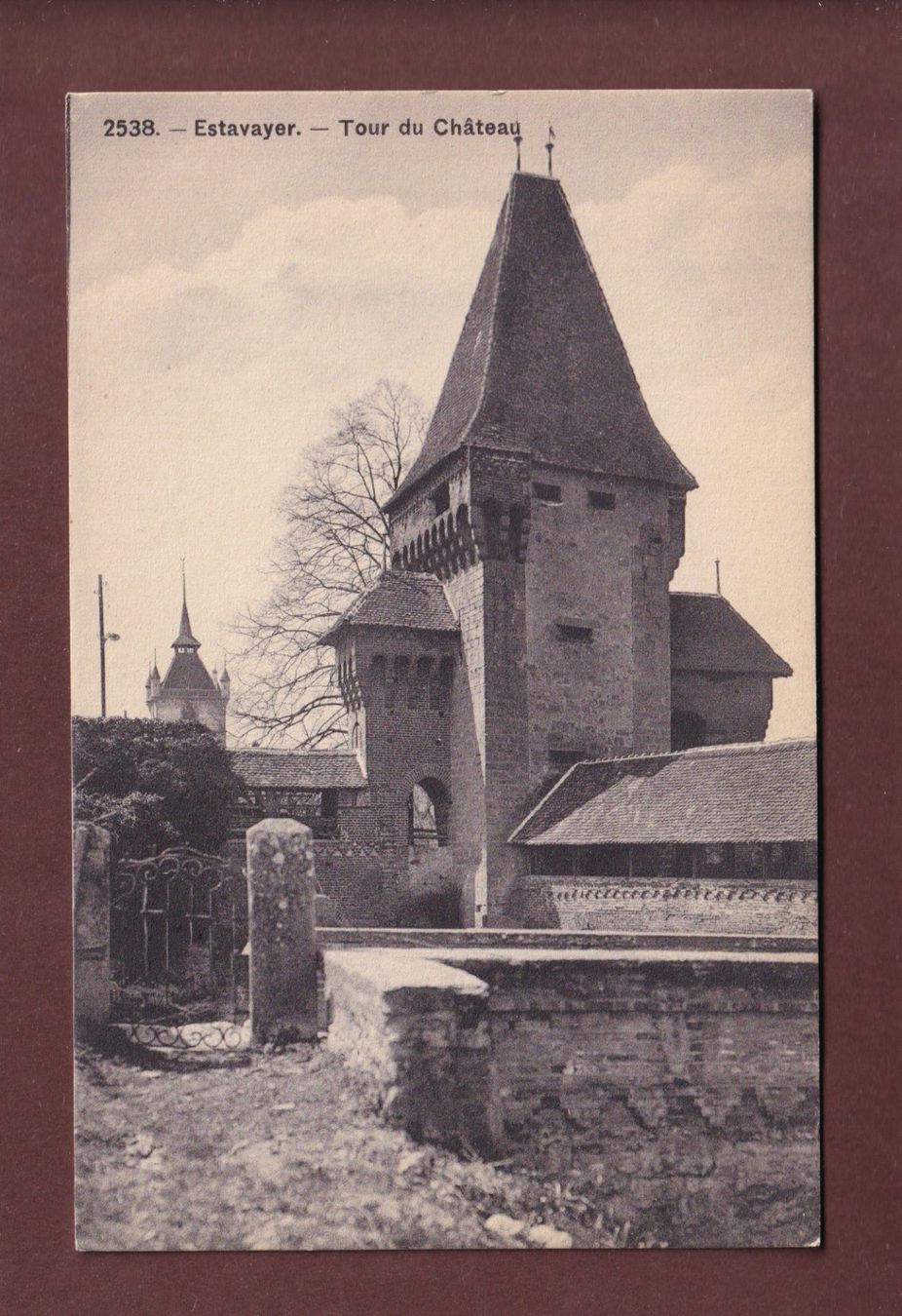 Cartoline postali: ESTAVAYER - Tour du Château – Usato da Pully venduto da nicecards-shop