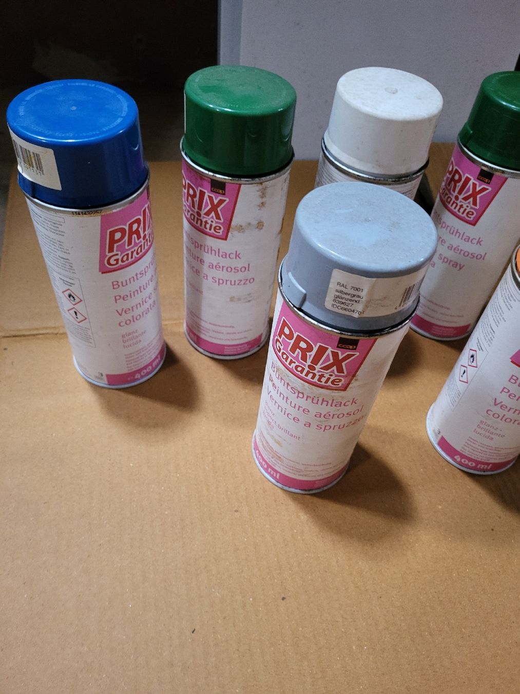 Peintures: 9 X Farbsprydosen gebraucht – D'occasion à Riehen par tamola67 2