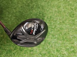 Titleist 917 F (15°) Speeder Fujikura schaft in Stiff Flex