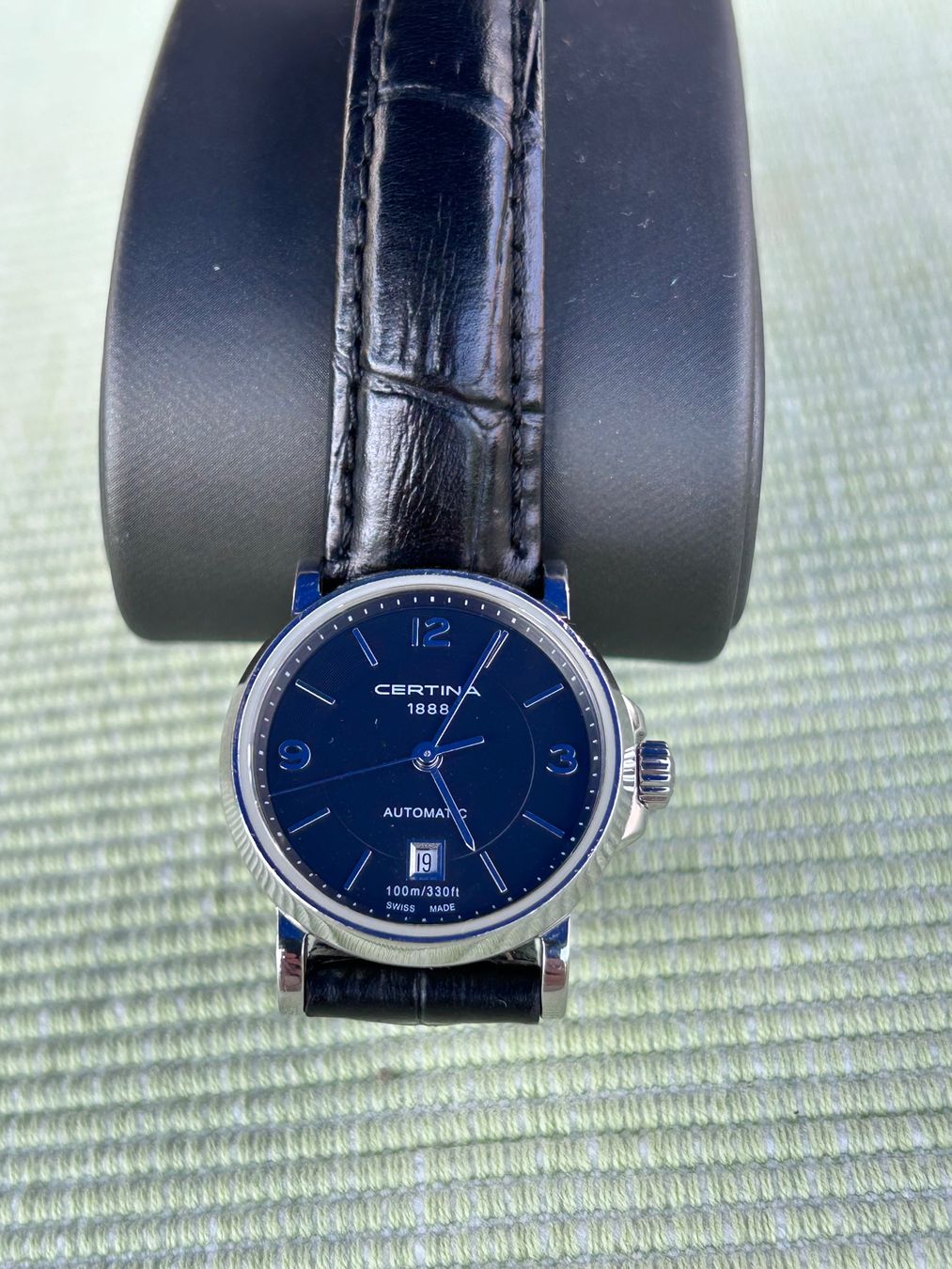 Certina Uhren: Certina DS Caimano Automatic, Ref. C017.207.16.057.00, black – Gebraucht aus Jegenstorf von LordCaterham