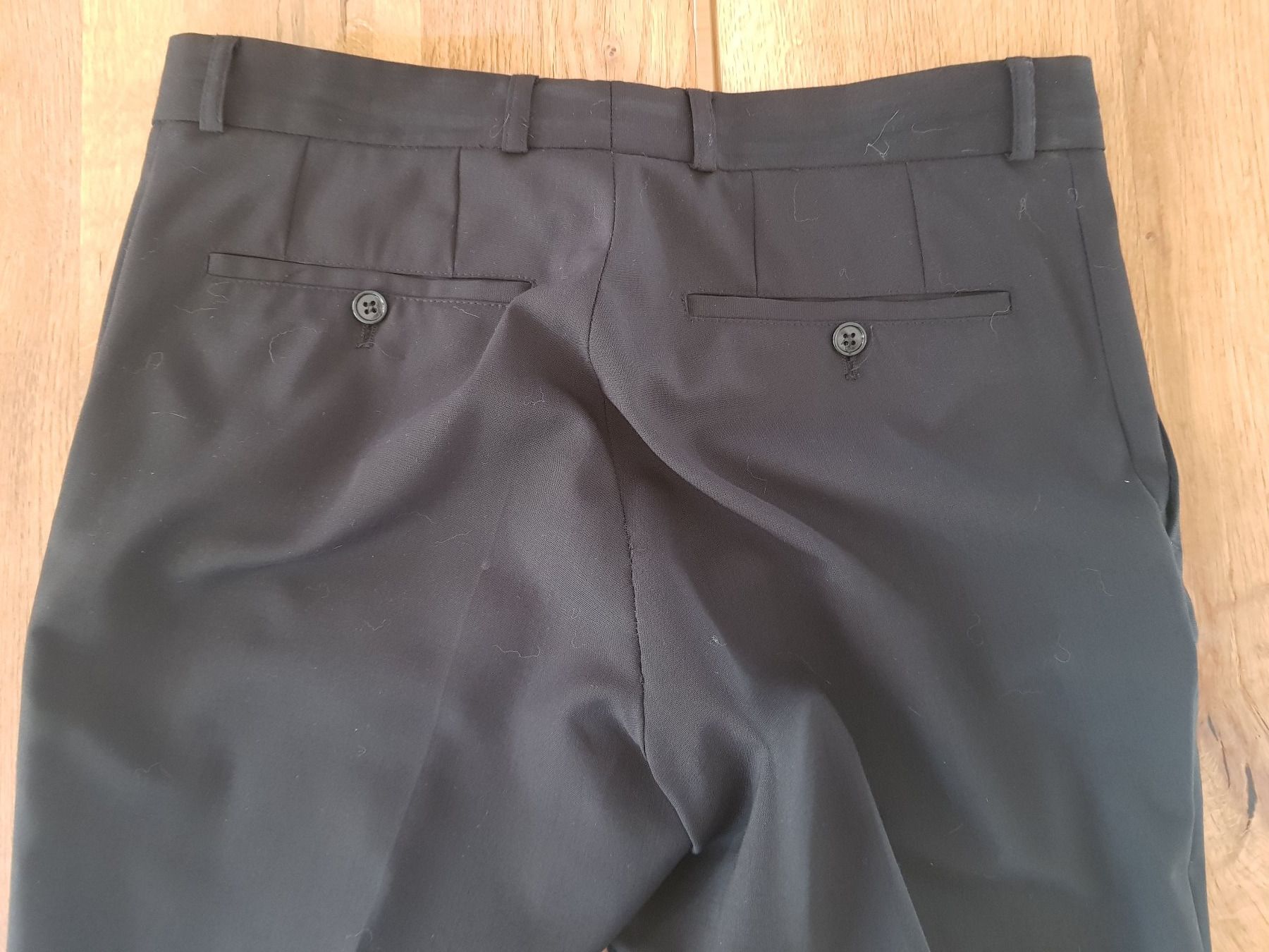 Anzüge: Herren Anzugshose schwarz, Gr. S/46 – Gebraucht aus Liestal von corneb 1
