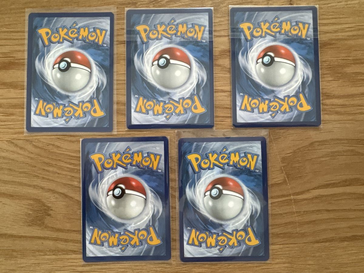 Pokémon Sammelbilder & Trading cards: Charizard Collection – Neu (gemäss Beschreibung) aus Ichertswil von EldenLord 1