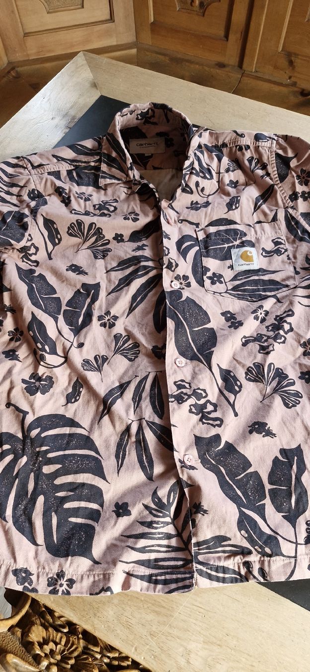 Carhartt Camicie: Carhartt Hemd kurzarm Grösse S  – Usato da Lommiswil venduto da Flumer1