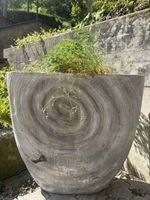 Blumentopf Beton mit Spiralmuster guter Zustand 45x40cm