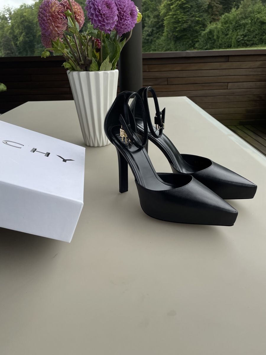 Givenchy Scarpe da donna: Givenchy G-Lock platform pumps in leather – Nuovo e nell'imballaggio originale da Baden venduto da TopOftheBest 1