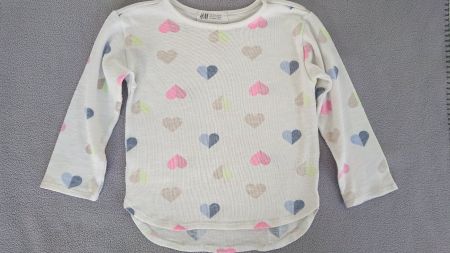Leichter Mädchen Pullover H&M Gr. 98/104 Weiss mit Herzen