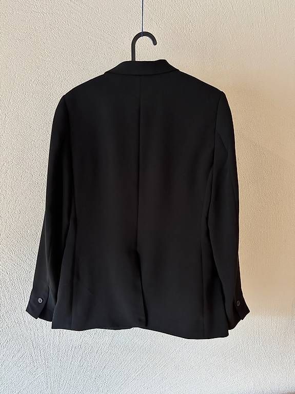 Giacche: H&M Blazer schwarz EU 40 – Usato da Valbella venduto da stfnigbsr 1