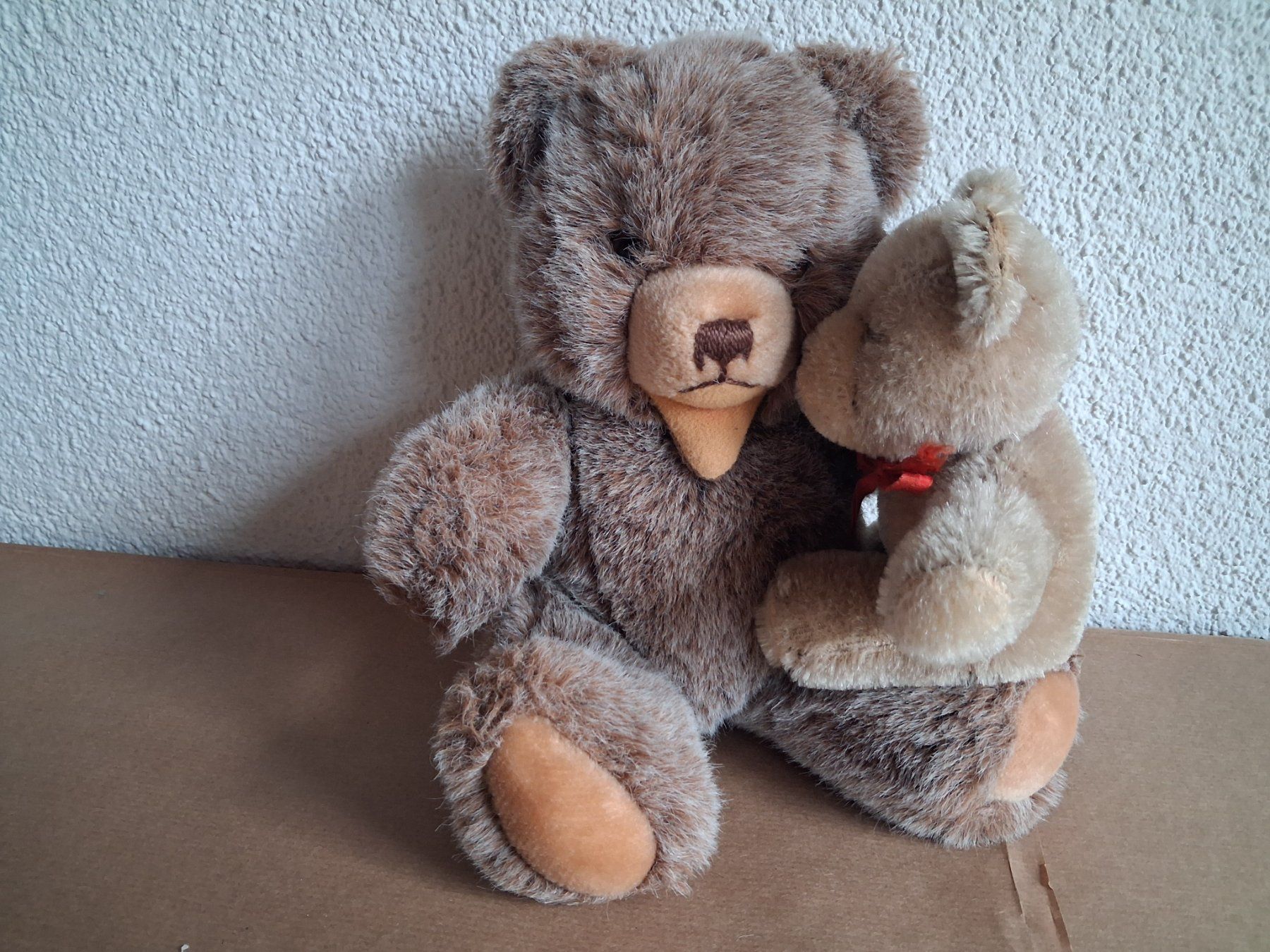 Bambole: b/ 2 tolle Süsse Teddy Bärchen: 1x Hermann Original – Usato da Hagendorn venduto da siwasi3 9