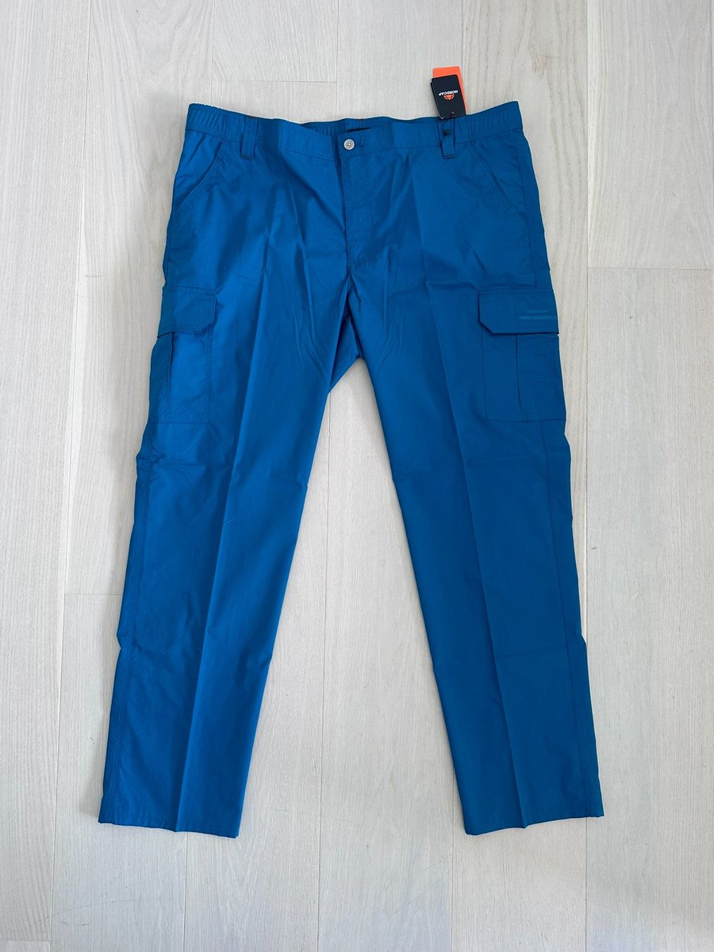 Pantaloni: Herrenhose Gr. 60 – Usato da Balzers venduto da NinaSprenger