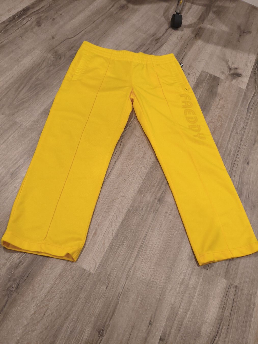 Freddy Pantaloni: pantaloni freddy – Usato da Bioggio venduto da OresteIronix