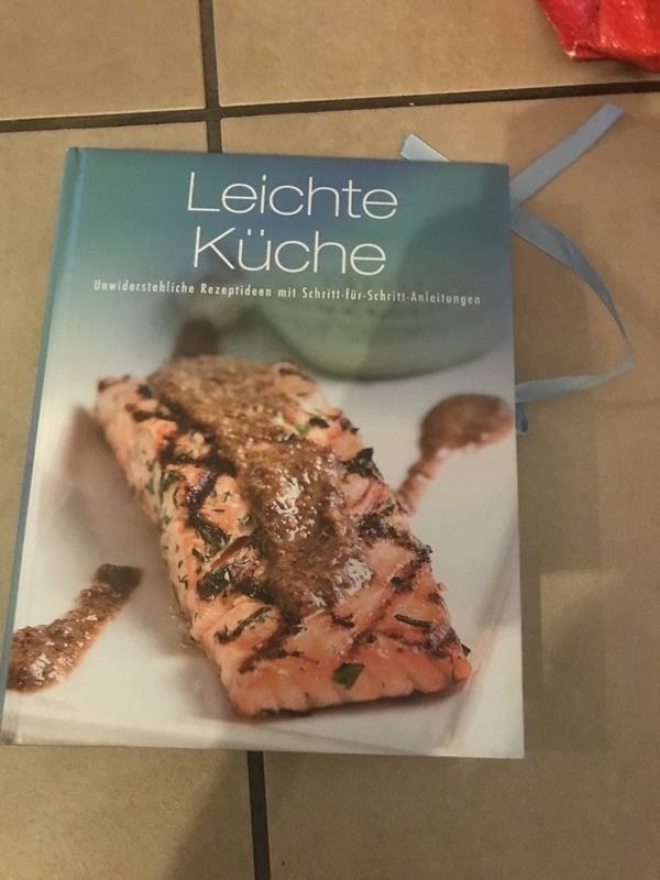 Libri: Kochbuch Leichte Küche – Nuovo (secondo la descrizione) da Bergdietikon venduto da book-4-you