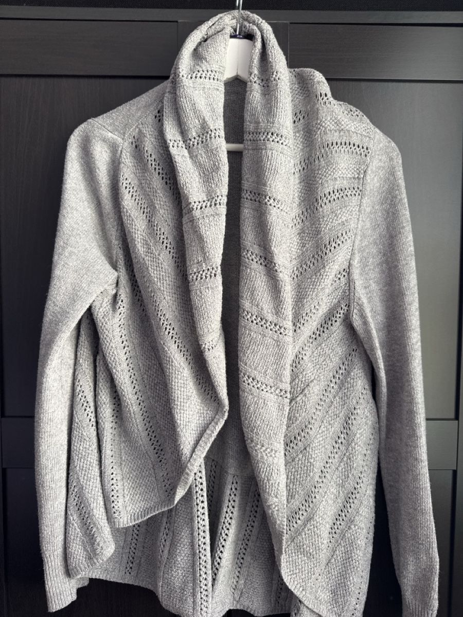 Mexx Vestes: Strickjacke grau Grösse L  – D'occasion à Zuchwil par Marti_7