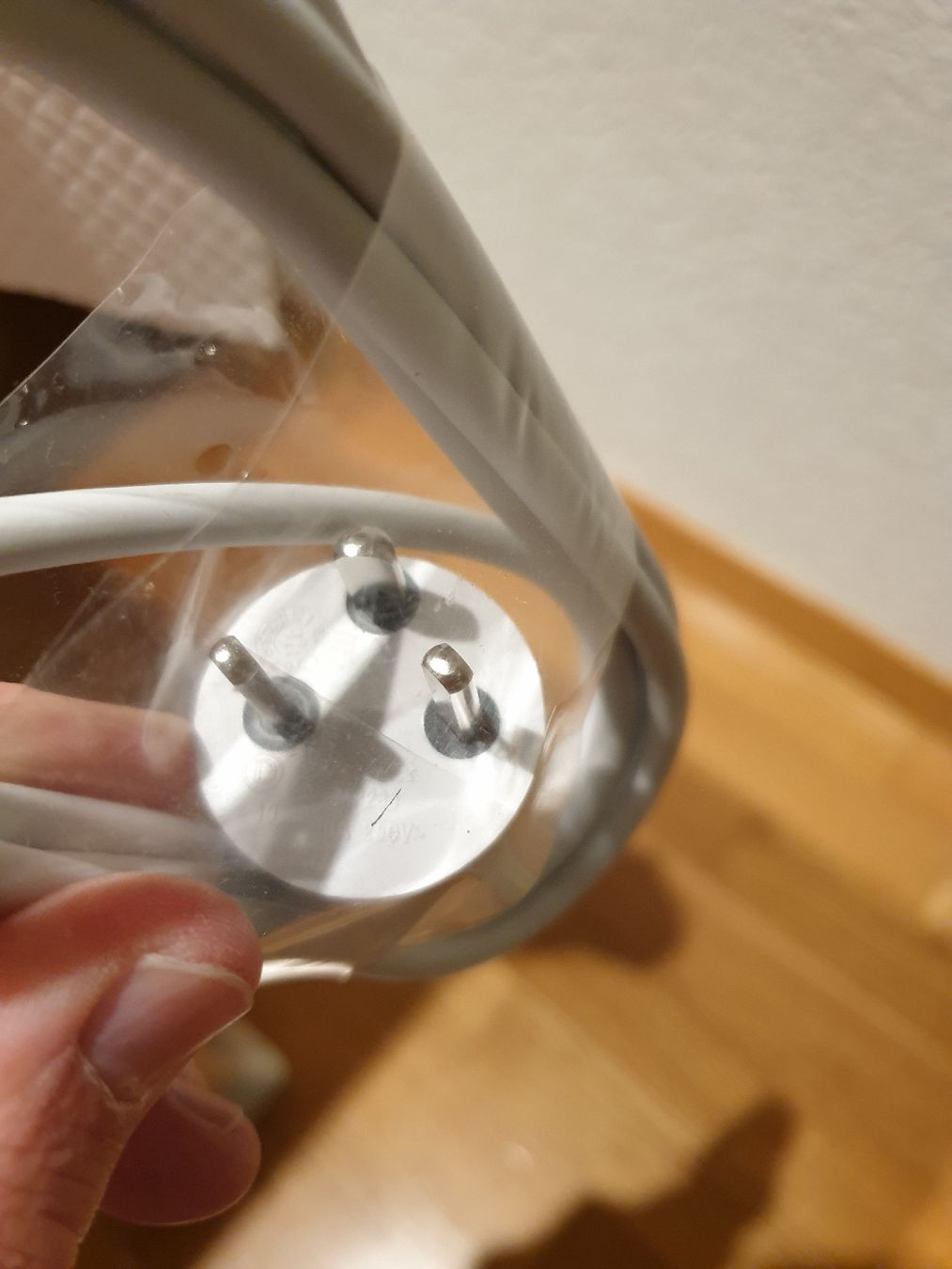 Apple Cavi: Apple Strom Kabel mit ausländischen Stecker – Nuovo (secondo la descrizione) da Ittigen venduto da Ziok187 4