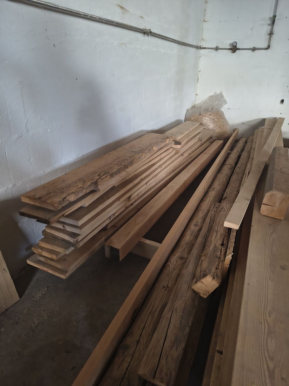 Articoli in legno: Altholz Posten – Usato da Appenzell Steinegg venduto da gia_js8j 1