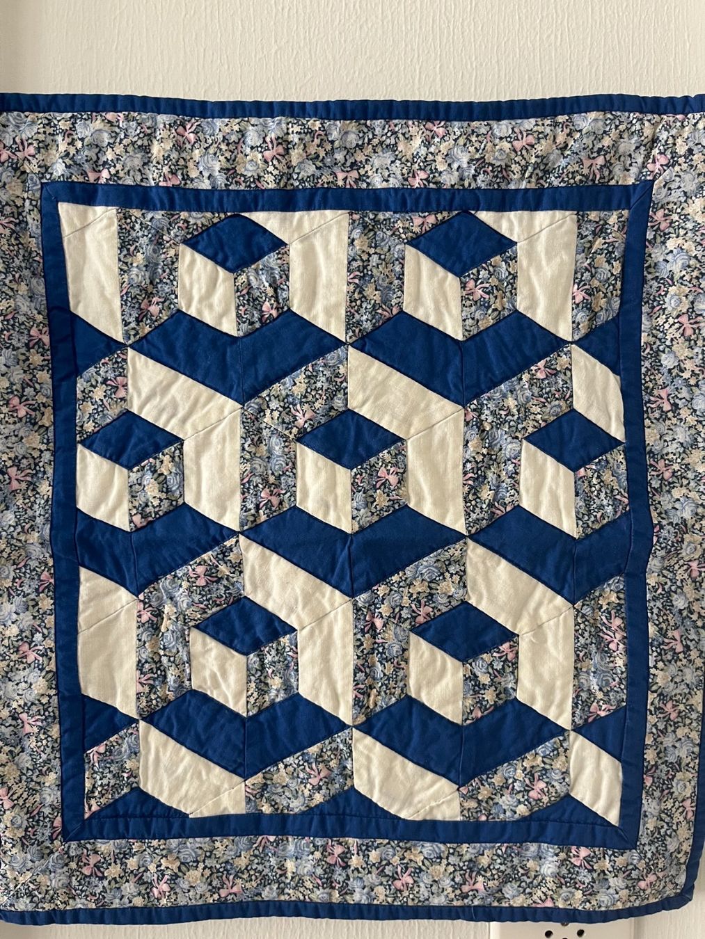 Posters & Illustrations: Quilt Wandbehang – D'occasion à Luzern par Lampion