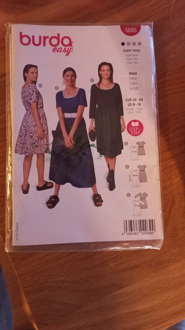 Cartamodelli: Burda Easy Schnittmuster Kleid 5686 NEU – Nuovo e nell'imballaggio originale da Luthern venduto da JanK_