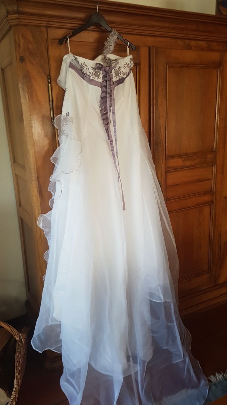 Vestiti: Brautkleid mit Schleppe Neu – Nuovo (secondo la descrizione) da Röschenz venduto da Zorro046 3