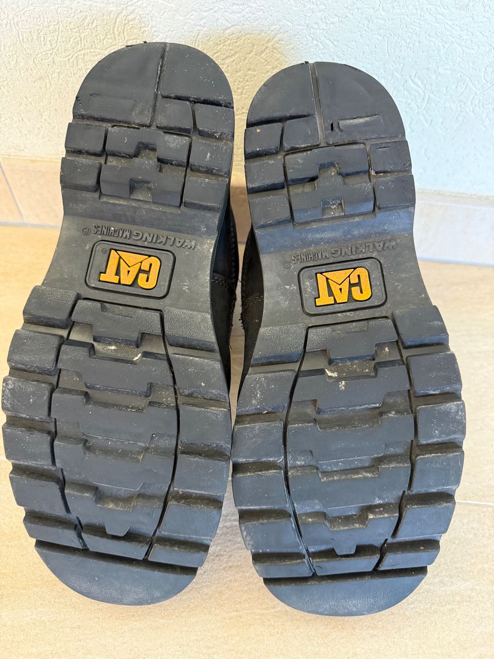Caterpillar Chaussures hommes: Bottines CAT, p. 43.5 – D'occasion à St-Gingolph par GoldenKeys 5