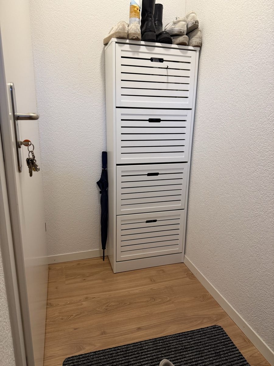 Armadi: Schuhschrank – Usato da Frauenfeld venduto da lorinajennifer