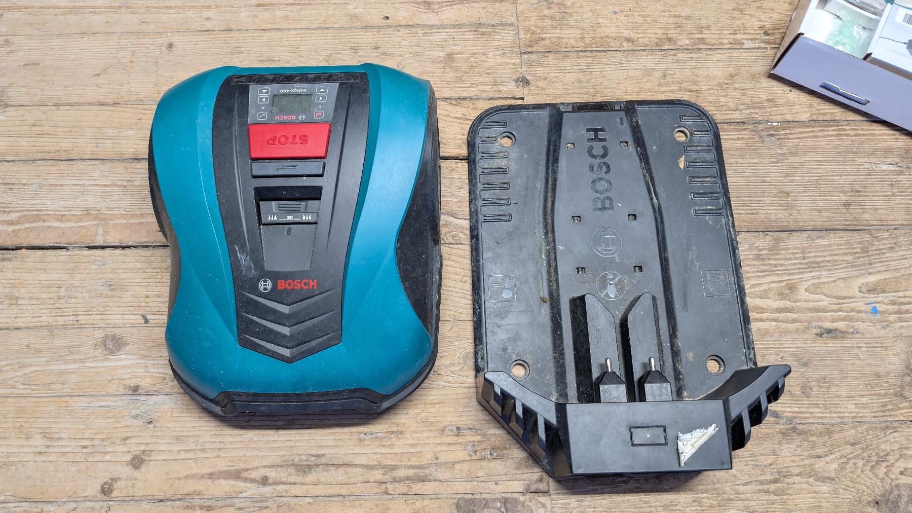 Bosch Rasenmäher: Rasenmäher Roboter Bosch Indego 400 – Gebraucht aus Aefligen von Wertz13