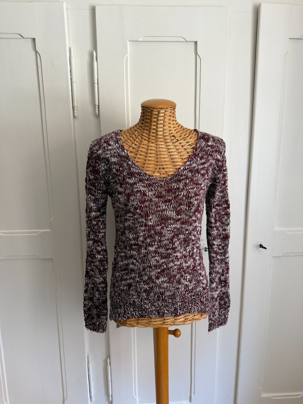 Pullover & Sweatshirts: Strickpullover beere-weiss S – Gebraucht aus Zürich von Diazaio