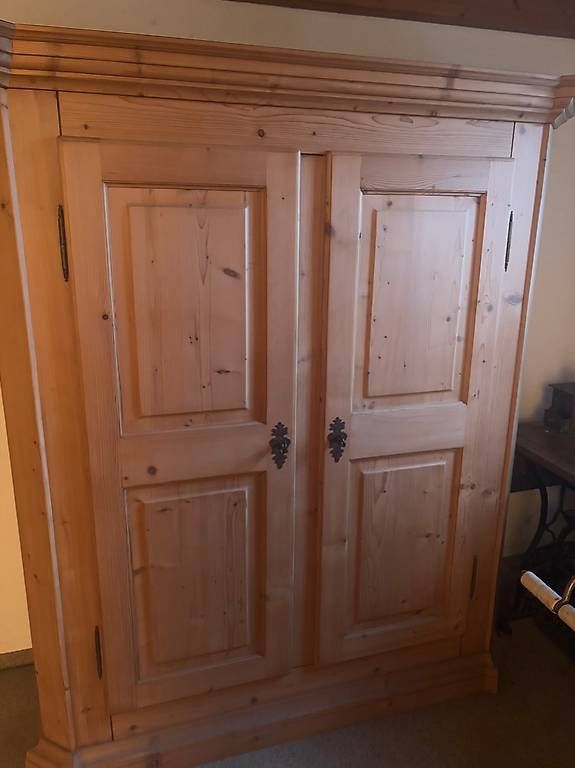 Schränke: Bauernschrank – Gebraucht aus Jona von Heubuch1