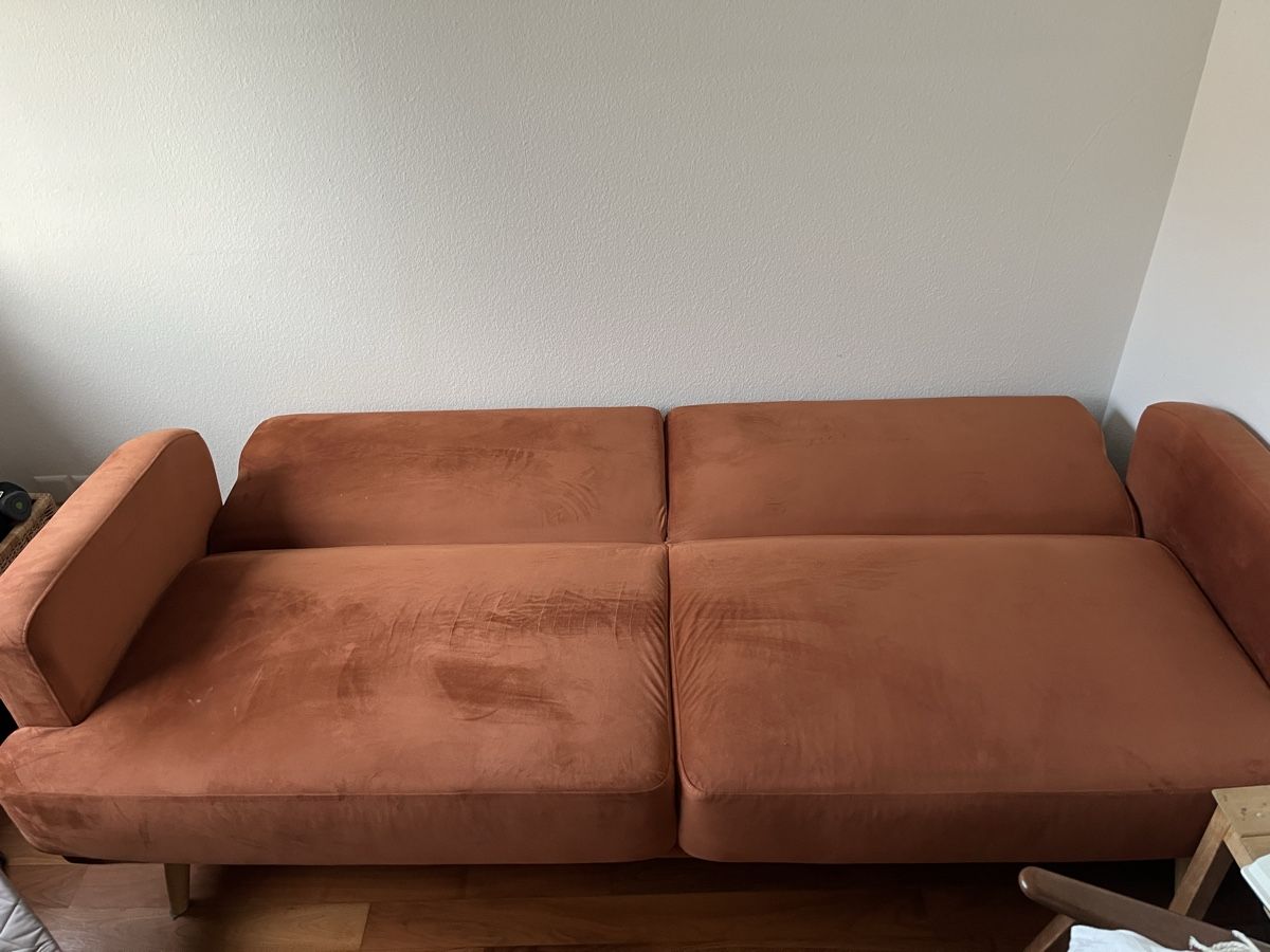 Sofas: Cozy Sofa in velvet  – Gebraucht aus Basel von rug_7r5p 1