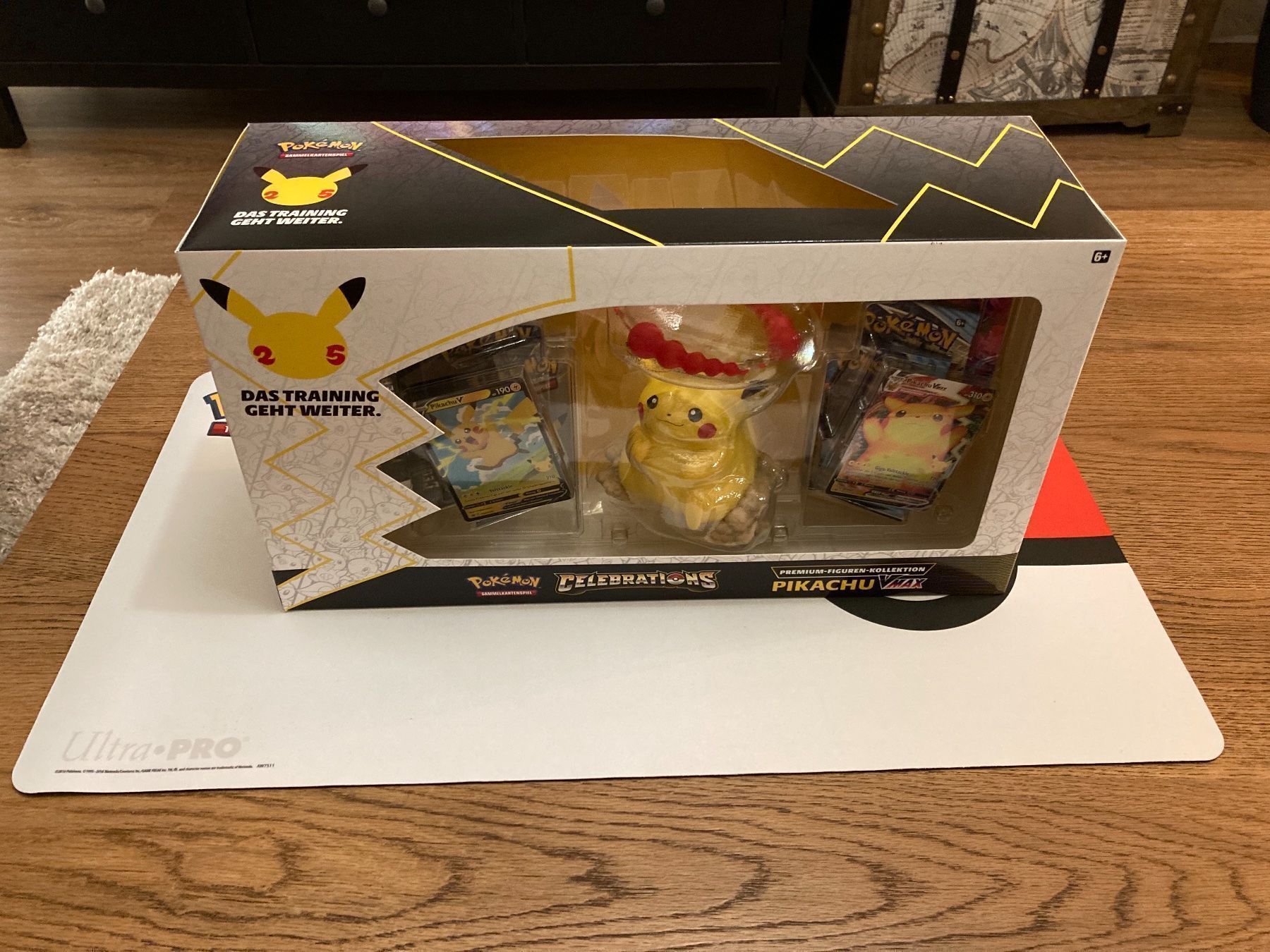 Pokémon Cartes à collectionner: Pokemon Celebrations Pikachu Vmax DE – Neuf avec emballage d'origine à Küssnacht am Rigi par Ebikoner 3