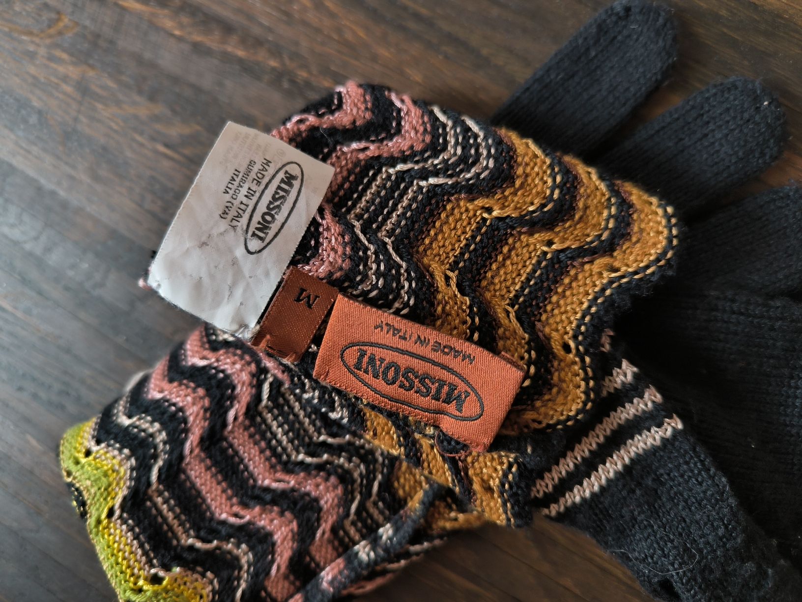 Guanti & manicotti: Original Missoni Wool Blend Gloves, Size M, zigzag pattern! – Usato da Zug venduto da LindaManga 3