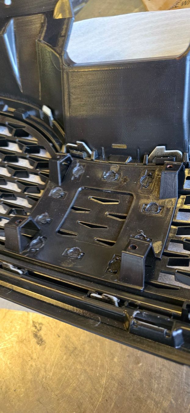 Skoda Tutti pezzi di ricambio auto: Skoda Octavia 3 Kühlergrill – Nuovo (secondo la descrizione) da Möhlin venduto da Carmaxx 3