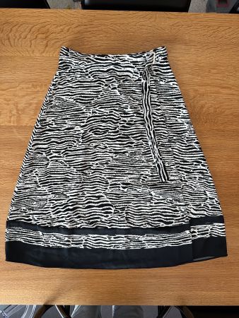 NEW H&M skirt size EU 38