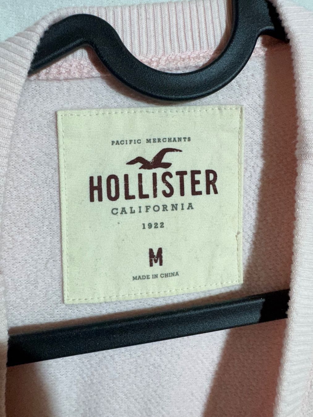 Hollister Maglioni & Felpe: Schöner rosa Pullover von Hollister Gr. M – Usato da Grosswangen venduto da second_hand_dress 1