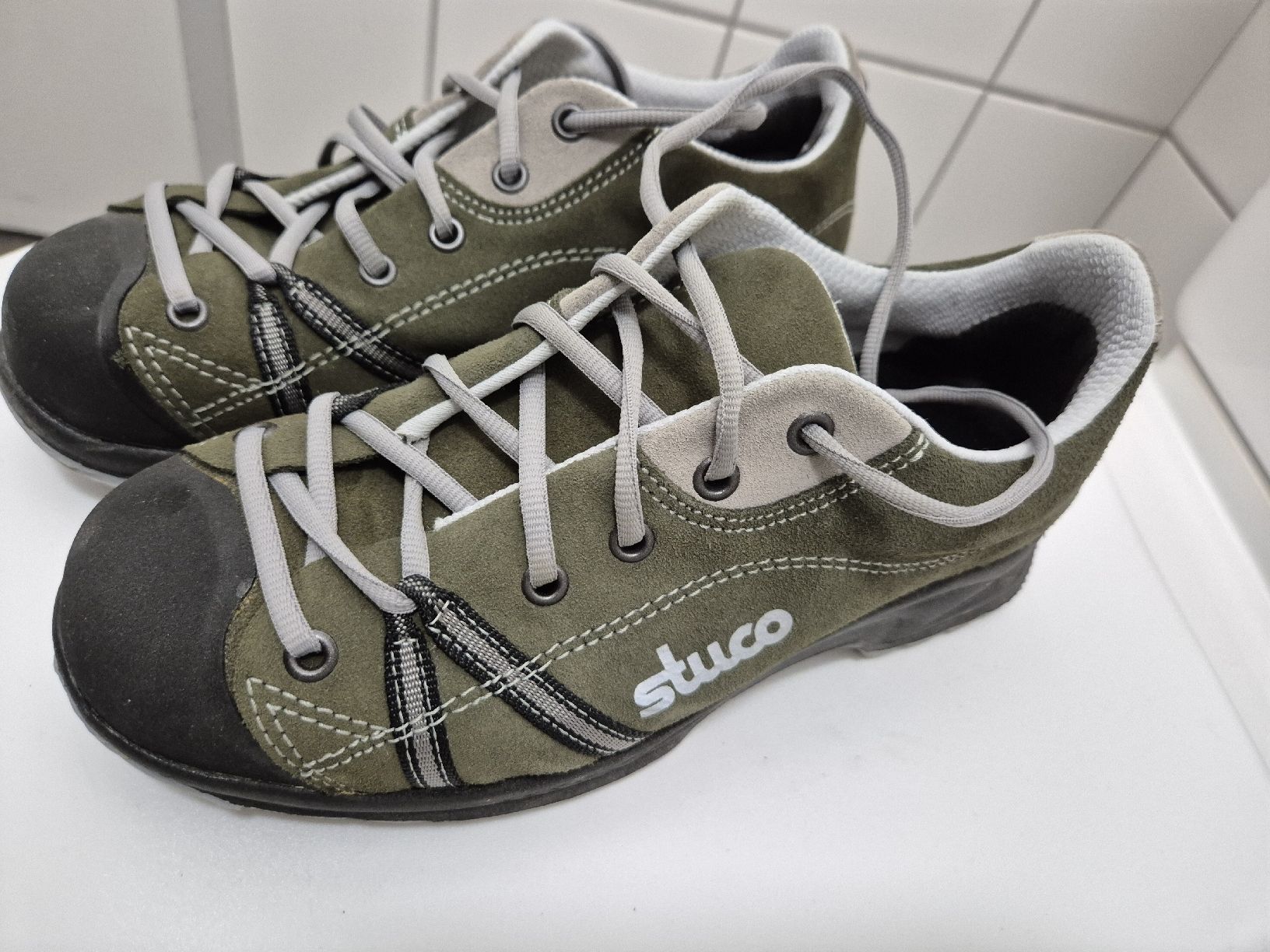 Scarpe da uomo: Sicherheitsschuhe Gr.39 +40,  Arbeitsschuhe – Nuovo (secondo la descrizione) da Wasterkingen venduto da mimi964
