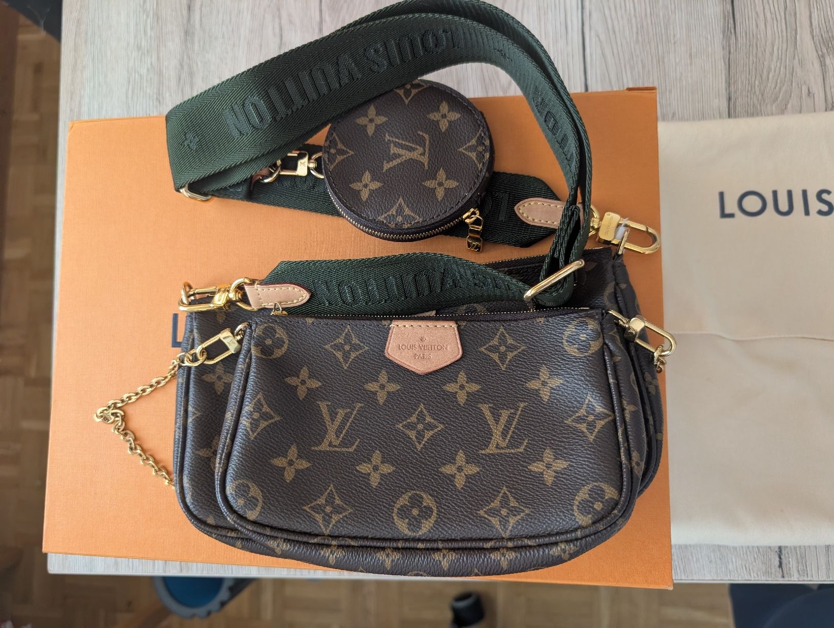 Louis Vuitton Borse: Sac Louis Vuitton multi pochette – Nuovo (secondo la descrizione) da Les Avanchets venduto da ale_2prq