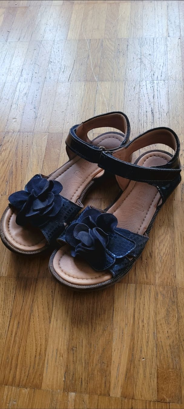 Bisgaard Scarpe per ragazze: Bisgaard Sandale gr 35 neuwertig – Nuovo (secondo la descrizione) da Emmenbrücke venduto da gatasalvache