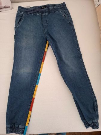Blaue Jeans, Marke Clockhouse mit Gummizug, Grösse L