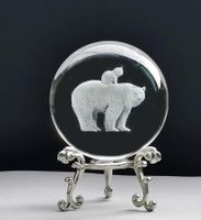Kleine Glaskugel mit Bärenmutter