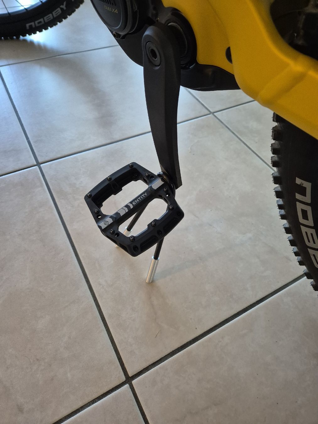 Cavalletti per biciclette: Universal Bikeständer – Nuovo e nell'imballaggio originale da Fischbach-Göslikon venduto da Nidis4 1