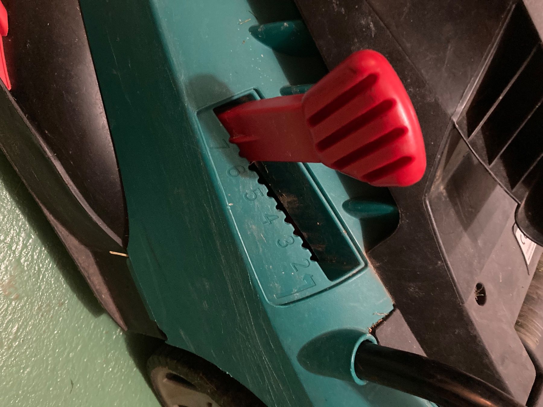 Bosch Tagliaerba: Rasenmäher Kabel Bosch – Usato da Winterthur venduto da Capriice 3