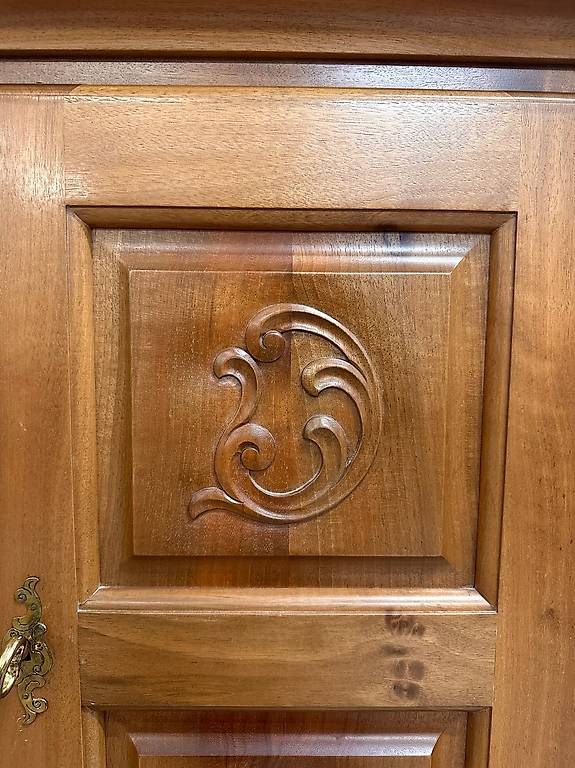 Cassettiere: Vintage Barock Nussbaum Sideboard von Fässler – Usato da Obernau venduto da Arche_Noah_Brocki 4