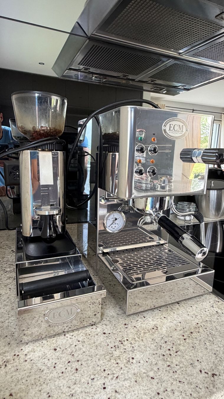 ECM Manufacture Macchine per caffè & Macchine per espresso: Machine à café à grains ECM, moulin & accessoires – Usato da La Chaux-de-Fonds venduto da rob_h5tc