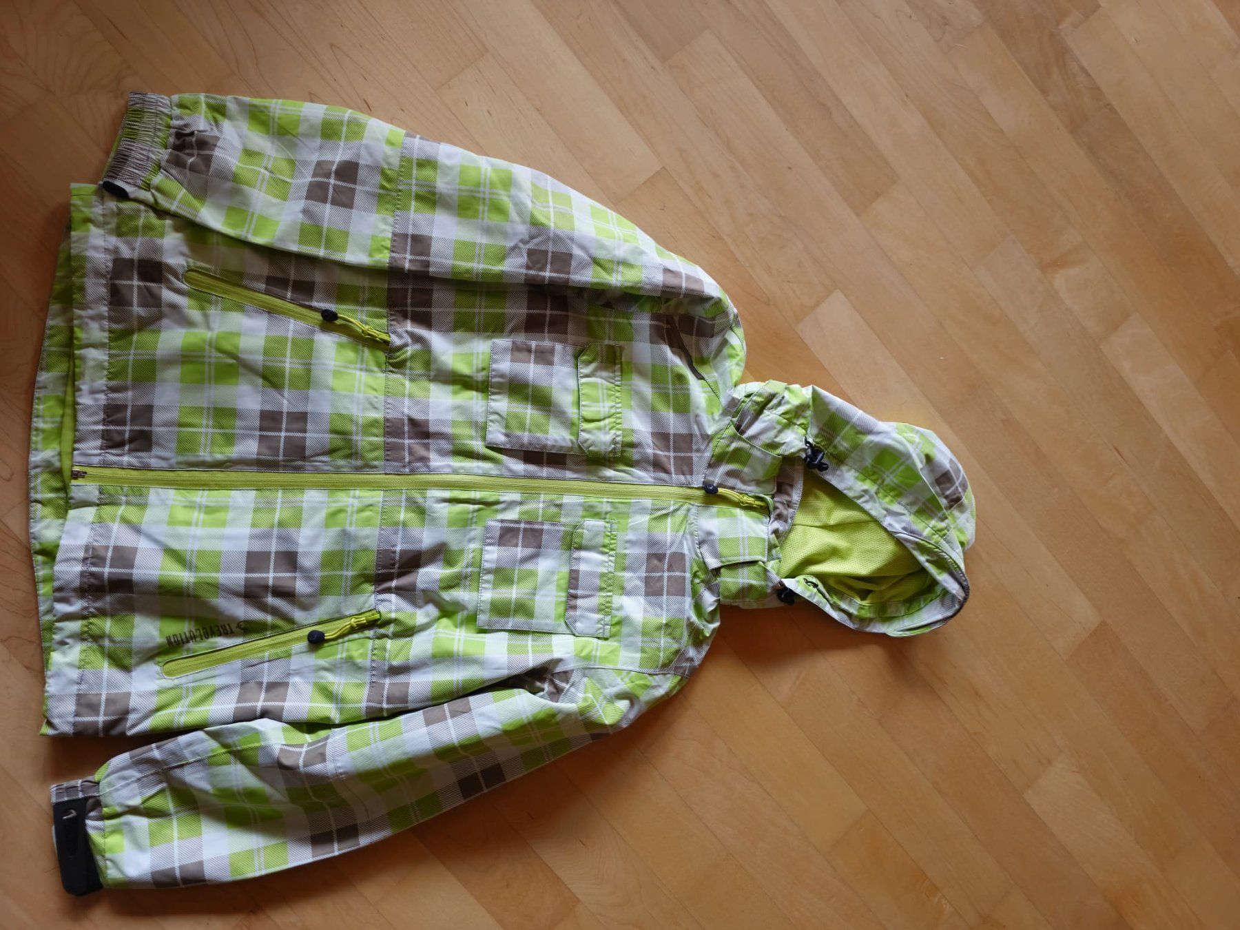 Trevolution Jacken & Mäntel: Regenjacke Trevolution Grösse 152 – Gebraucht aus Lungern von Bohnenkraut69