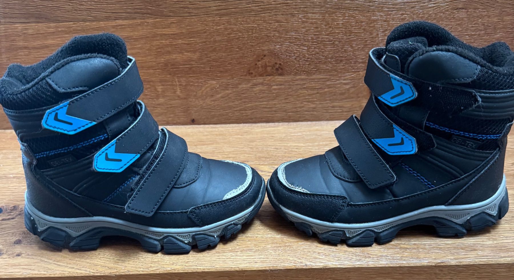 Chaussures garçon: Kinder-Winterstiefel, Größe 30 – D'occasion à Herzogenbuchsee par zukerka