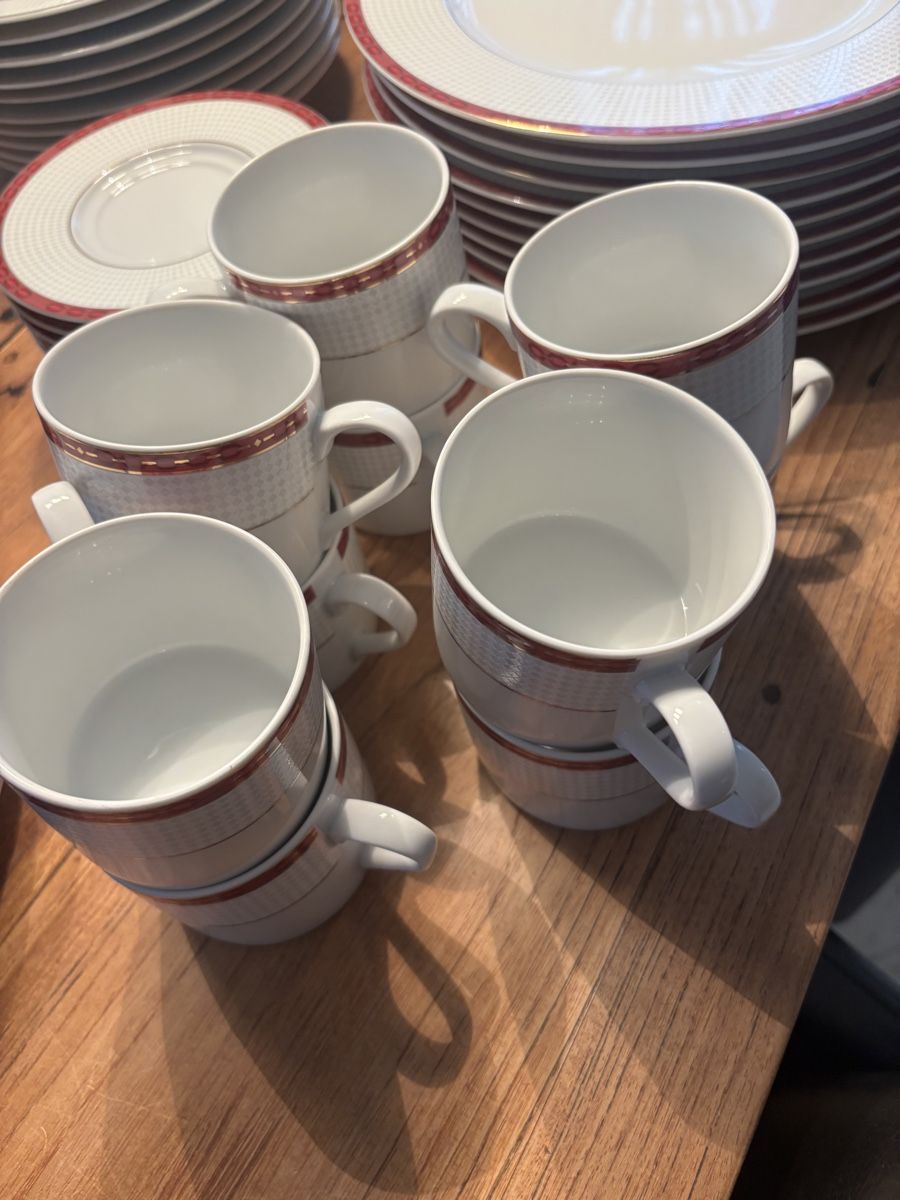 Set di piatti: Tafelservice 54 Teile – Usato da Kriens venduto da Mollinos 4